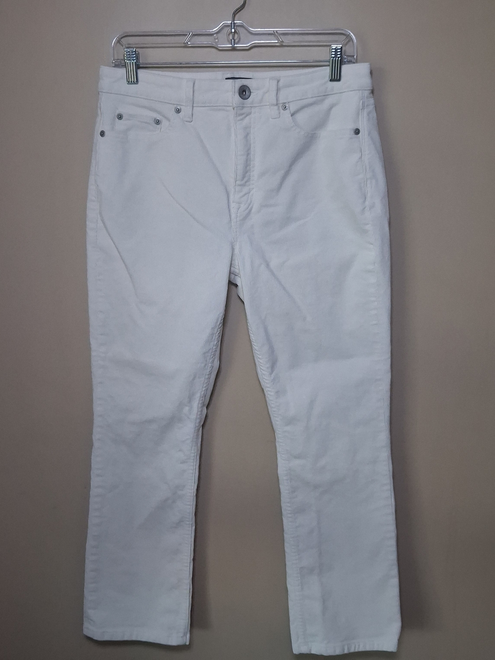 Vineyard Vines Women’s Ivory Corduroy Jeans; Size 29 EUC